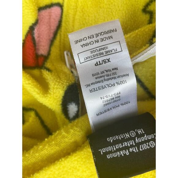 POKÉMON PIKACHU SLEEPWEAR HOODED ROMPER ZIP UP SIZE XS KIDS OFFICIAL KAWAII - Picture 7 of 11